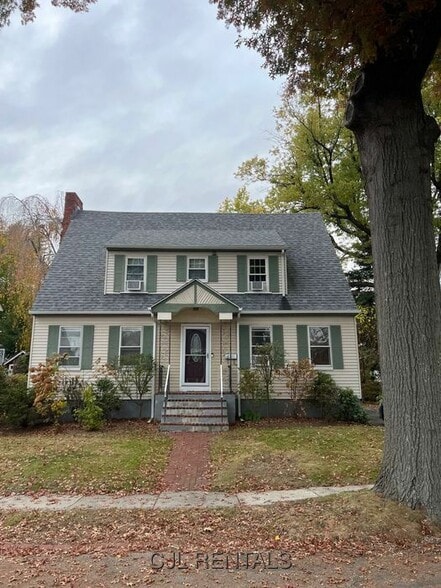Primary Photo - 30 Stearns Rd