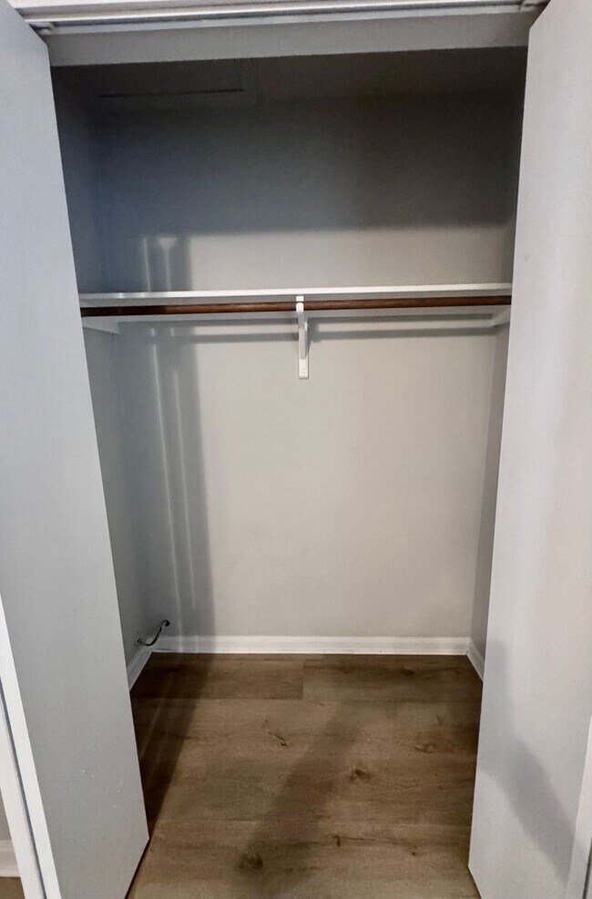 Building Photo - Cedar Park Condo  Freshly Updated