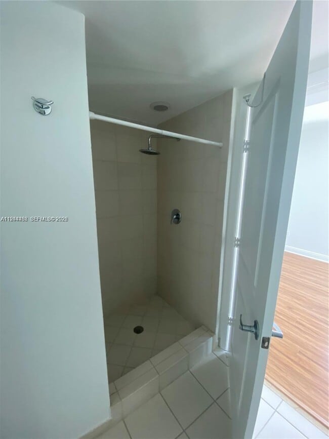 Building Photo - 333 NE 24th St