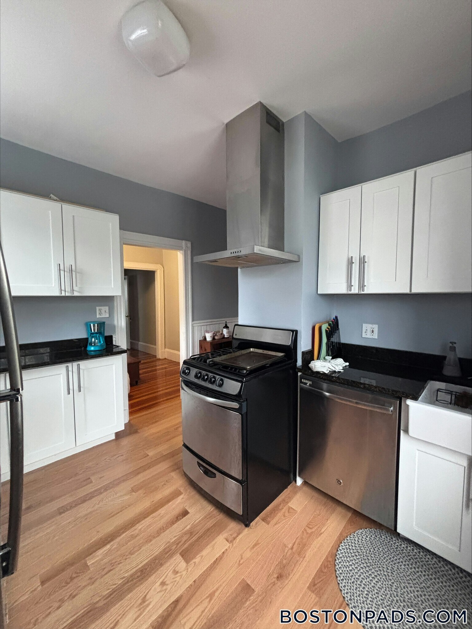 Building Photo - 137 Columbia St