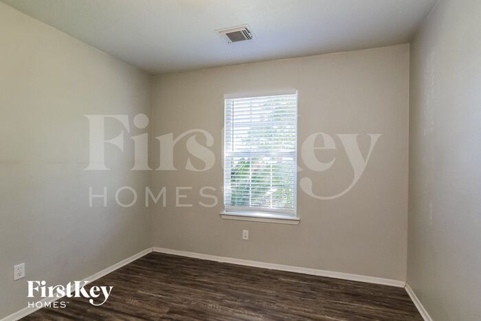 Building Photo - 20703 Patriot Park Ln
