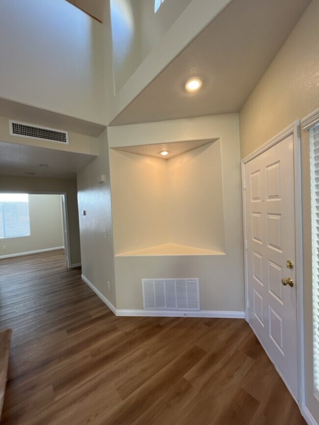 Building Photo - Encounter the ultimate luxury living experience with this 4-bedroom, 2197 sq ft house