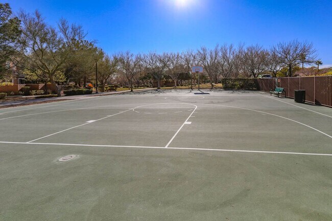 Building Photo - 3 Bedroom Summerlin South Beauty