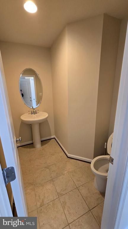 Building Photo - 6634 Bartrams Forest Ln