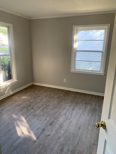 Building Photo - 7635 High Dr