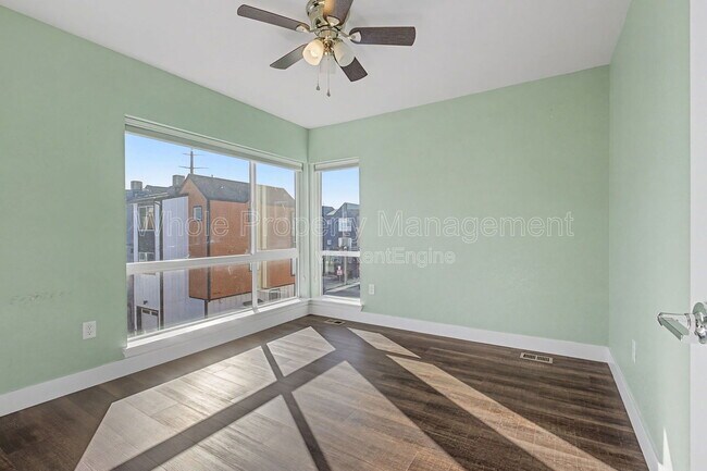 Building Photo - 5651 W 11th Pl