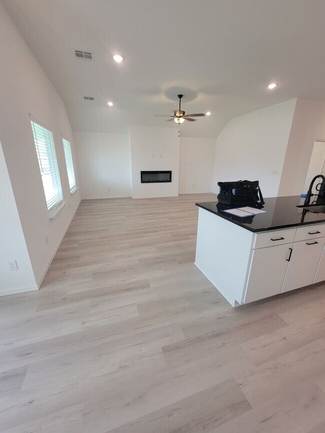 Building Photo - Stunning New Construction Simmons Home - 5 Bed 3 Bath - Pond View!