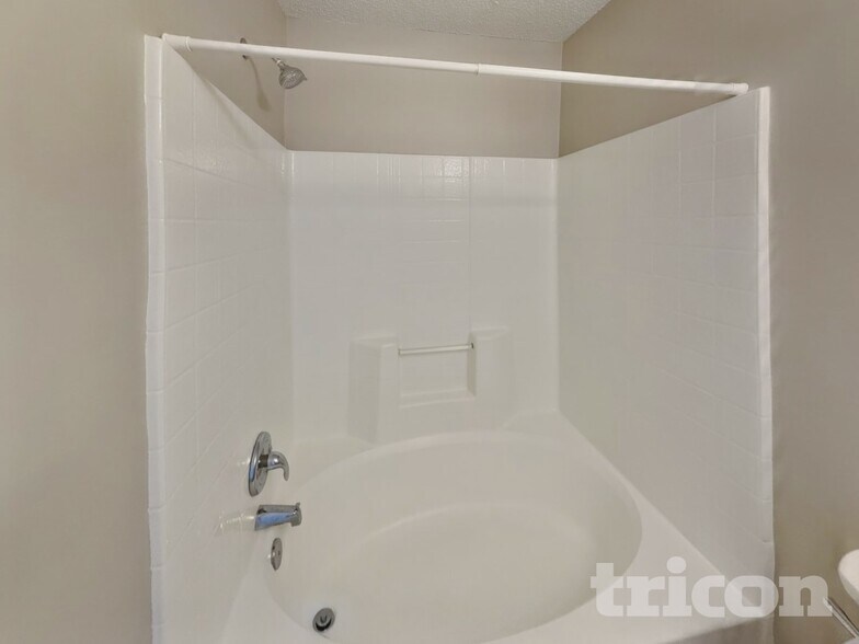 Building Photo - 5516 Wilhagan Ct
