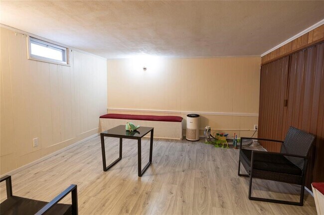 Building Photo - 3613 Vestal Rd