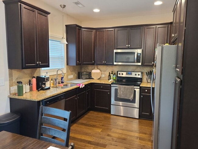 Building Photo - 3 Bedroom, 2.5 bath unfurnished home in Hampstead near Surf City