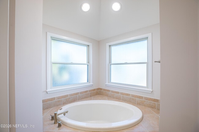 Building Photo - 2008 Ocean Dr S