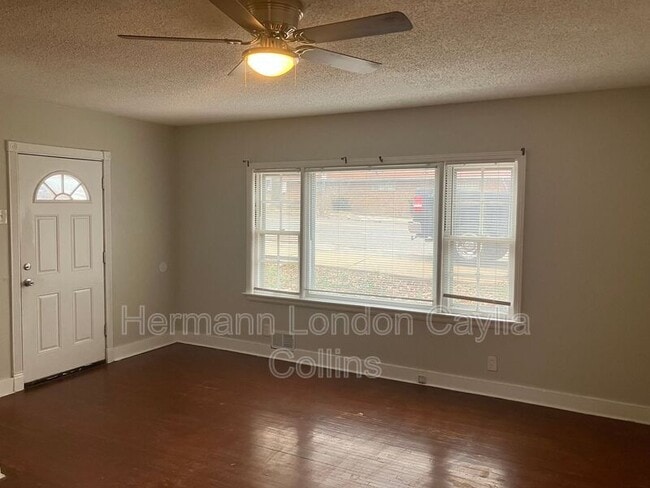 Building Photo - 135 Hereford Ave