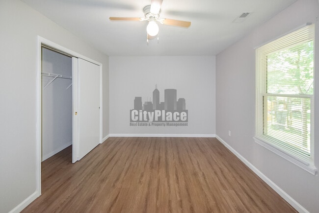 Building Photo - 4617 Welton St