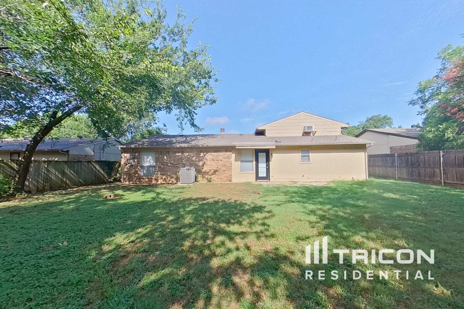 Building Photo - 5903 Guildwood Dr