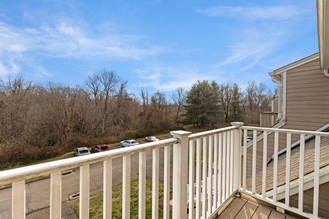 Building Photo - 109 Peddlers Dr