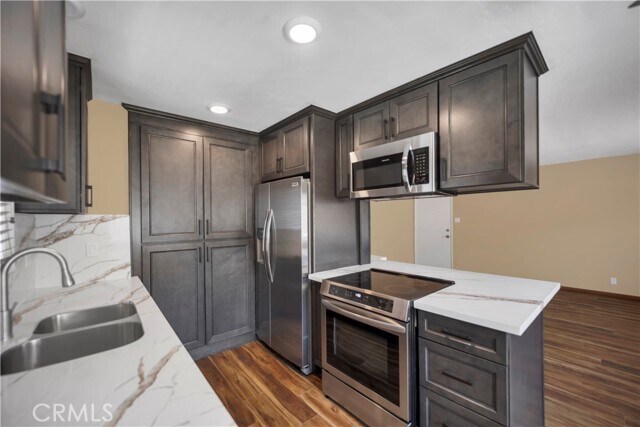 Building Photo - 2214 2nd St