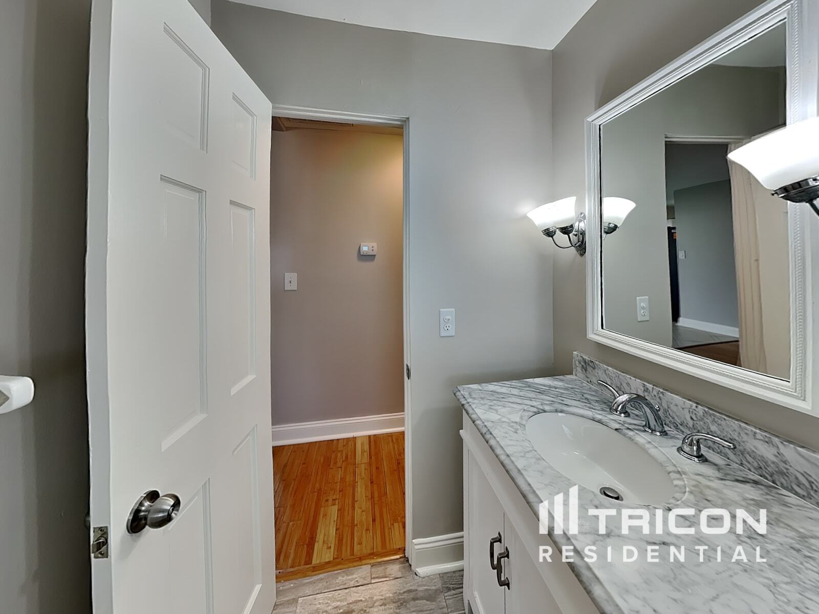 Building Photo - 4728 Lark Ridge Cir
