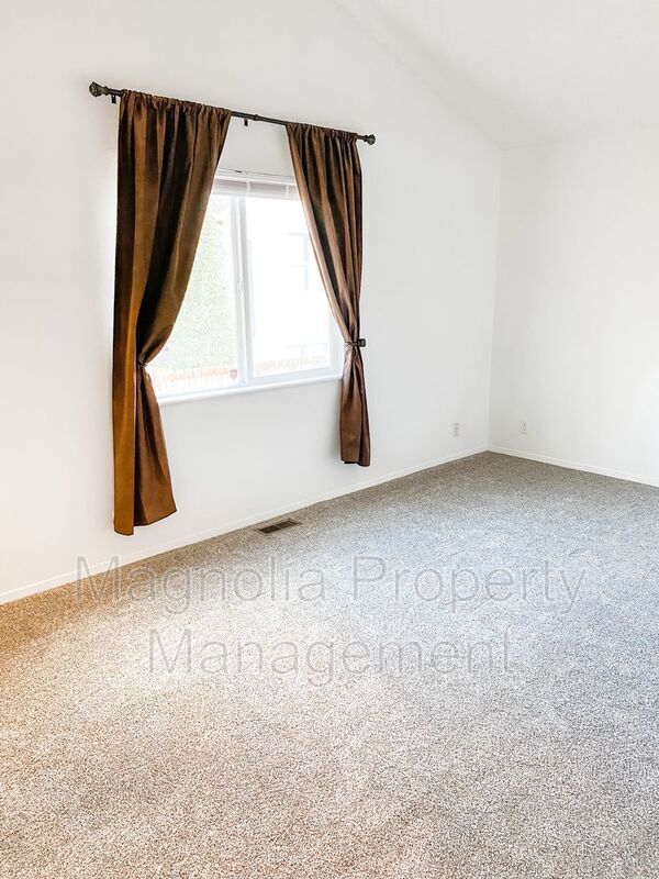 Building Photo - 4260 Ramblewood Dr