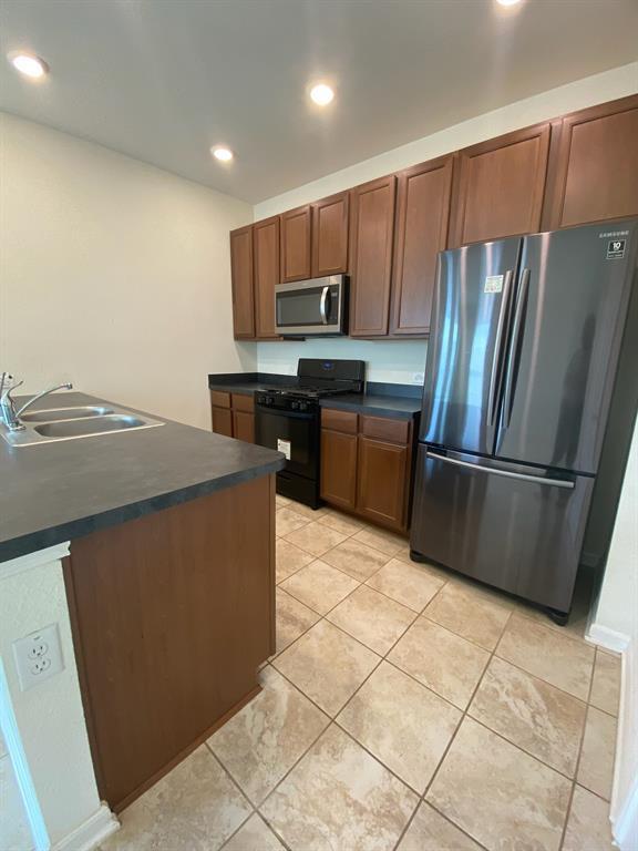 Building Photo - 5815 Bluebonnet Ln
