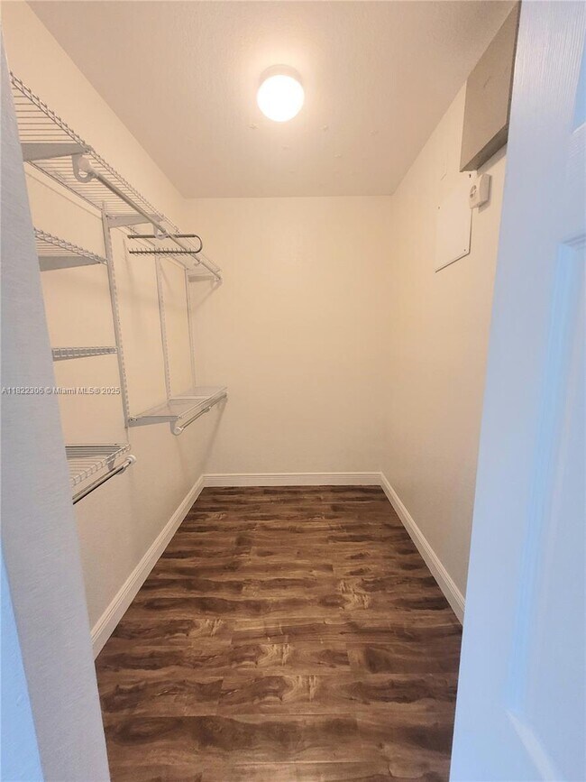 Building Photo - 1430 SW 147th Ter