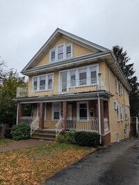 Building Photo - 376 Fellsway W