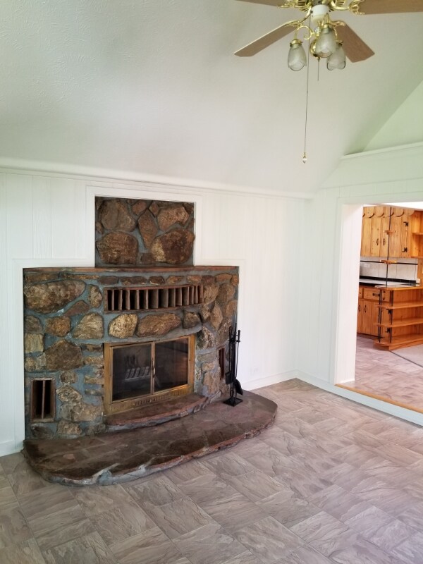 Building Photo - 1481 Chicago Creek Rd