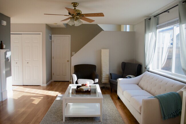 Building Photo - 14271 White Peak Dr