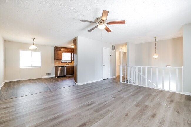 Building Photo - 9039 Raven Dr