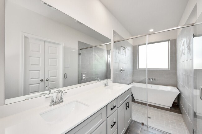 Building Photo - 8006 Cypress Poplar Ct
