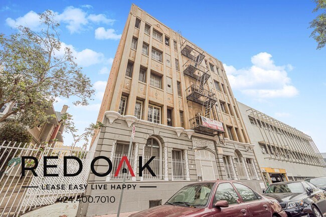 Building Photo - 746 S Coronado St