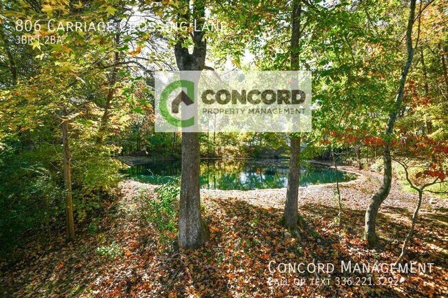 Building Photo - 806 Carriage Crossing Ln