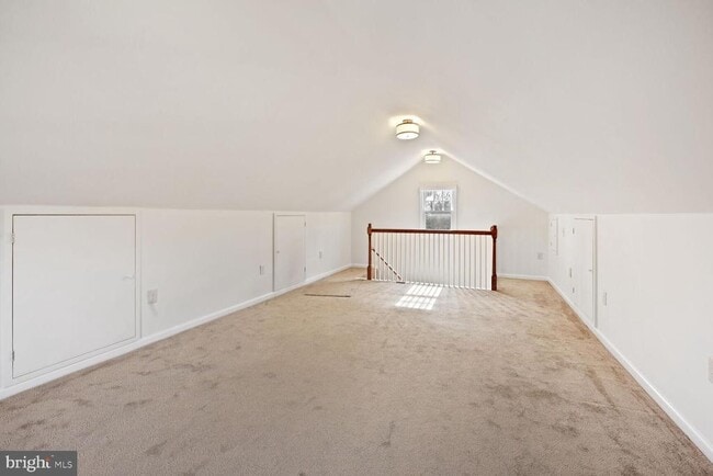 Building Photo - 6717 44th Ave