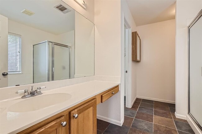 Building Photo - 3001 Rainy River Dr