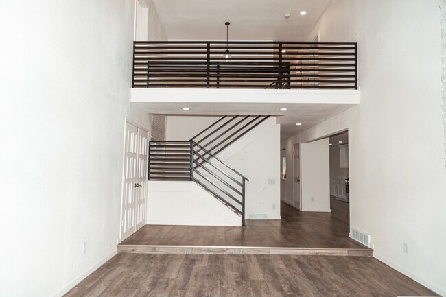 Building Photo - 7355 S Garfield Ct