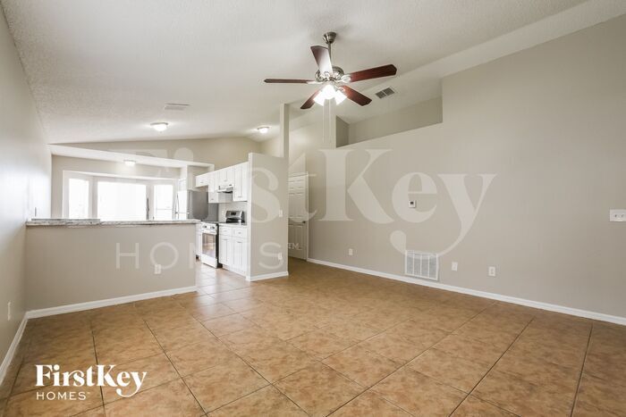 Building Photo - 7535 Groveoak Dr