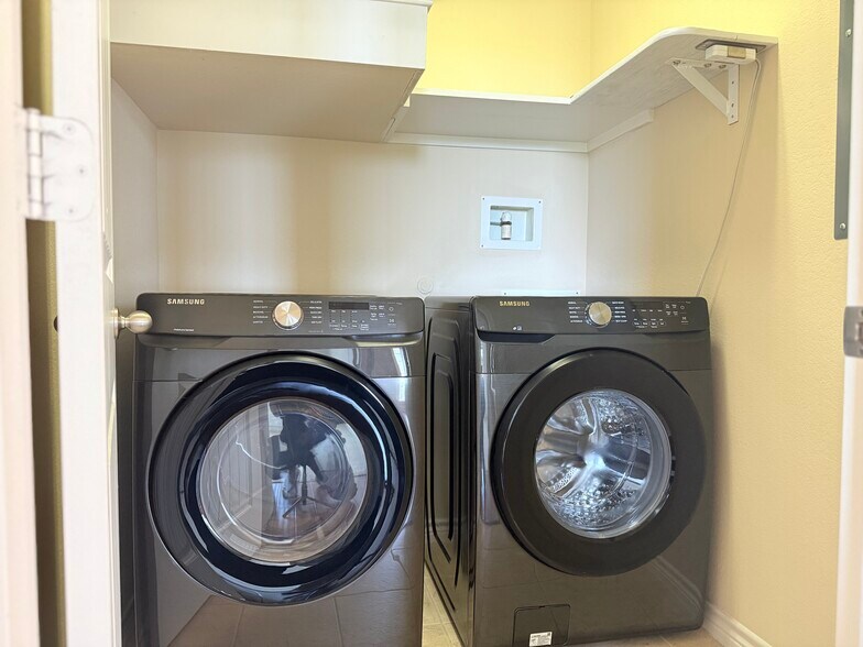 Building Photo - 950 Henderson St