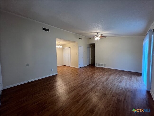 Building Photo - 1524 Shannon Cir