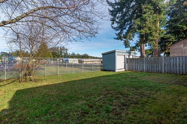 Building Photo - 850 SW 6th Ave