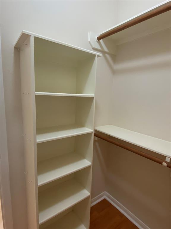 Building Photo - 2114 Winding Hollow Dr