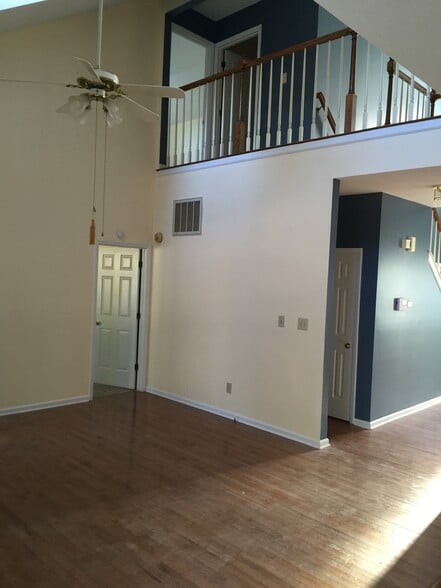 Building Photo - 3612 Calyx Ct