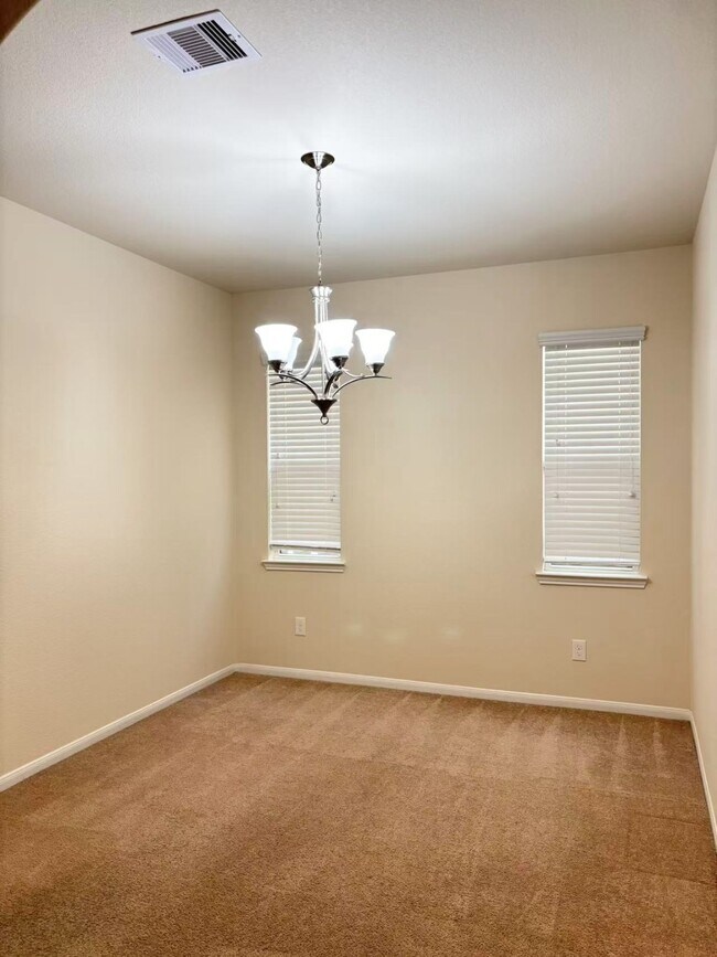 Building Photo - 14246 Dos Palos Dr