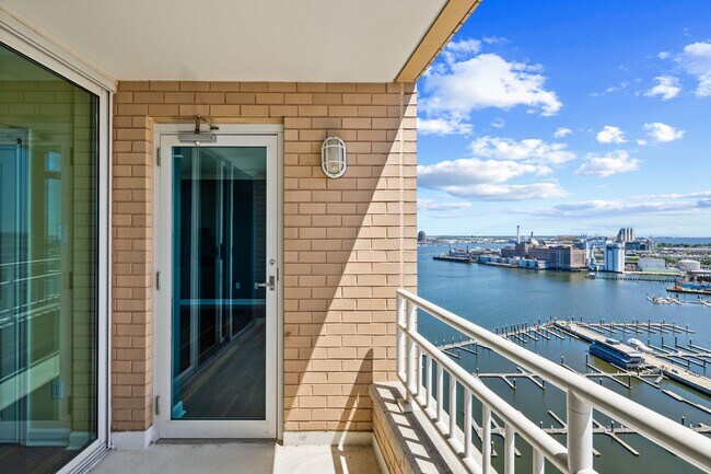 Building Photo - 100 Harborview Dr