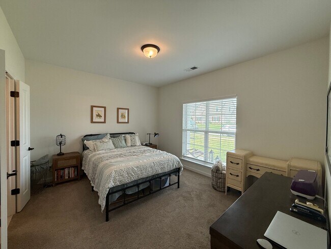 Building Photo - 176 Forsyth Ln