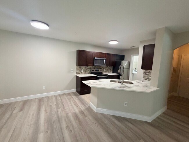 Building Photo - 6578 Swissco Dr