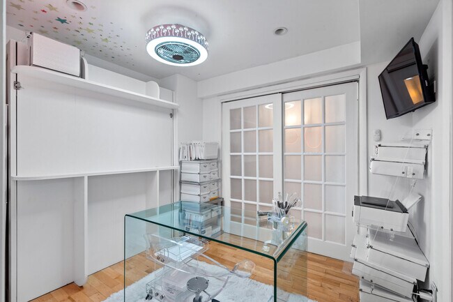 Building Photo - 1005 Bel Air Dr