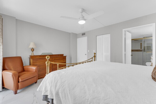 Building Photo - 7192 Huntington Ln