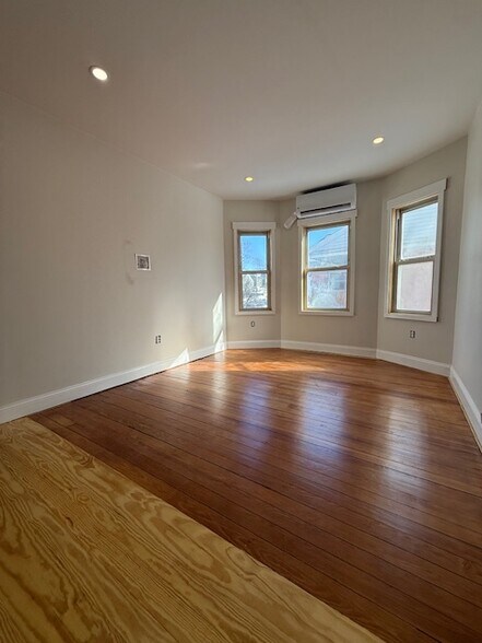 Building Photo - 90 Watervale Rd