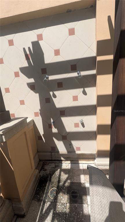 Building Photo - 750 N Tamiami Trl