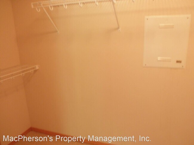 Building Photo - 3 br, 2.5 bath House - 7526 NE 204th Pl