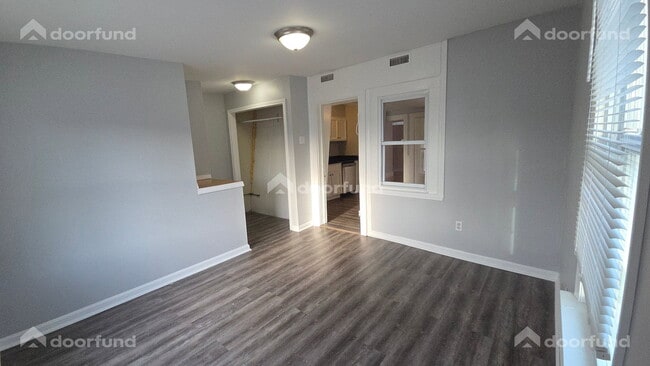 Building Photo - 17 Wachusett St